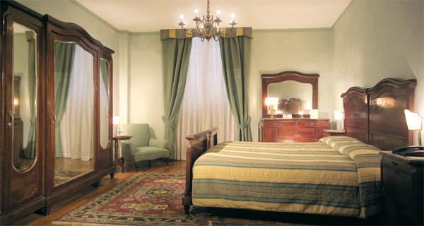 Albergo Cesari Roma - Italia FotoCamera3.jpg