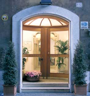 Albergo Cesari Roma - Italia  Fotoingresso.jpg